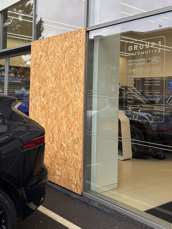 Commercial Shopfront Glass Replacement - MGC Glazing
